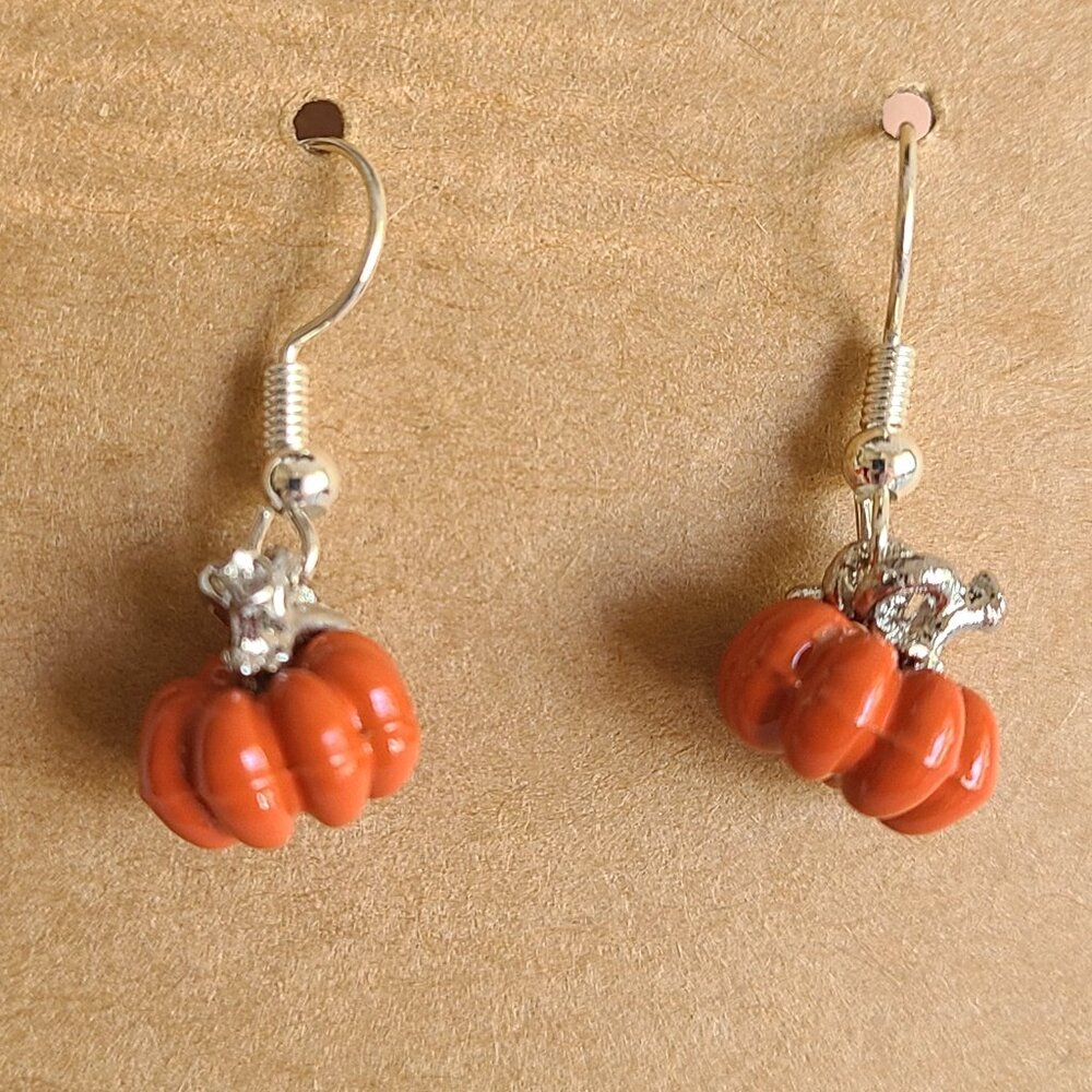 Handmade Orange Pumpkin Dangle Drop Earrings NEW Ladies Fall Halloween Outdoors